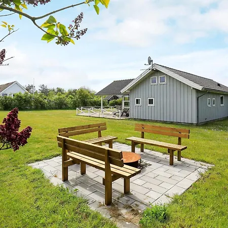 8 Person In Lemvig-by Traum *