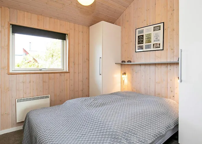 8 Person In Lemvig-by Traum